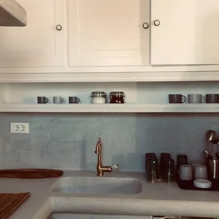 Traditional In Chora #2 *